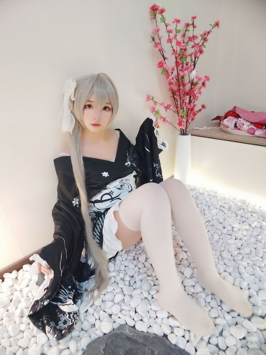二次元萌妹子古川kagura白色丝袜配日系和服主题诱惑美图